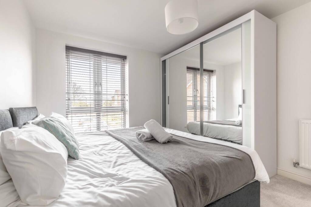2 Bed & 2 Bath Cosy Apartment Slough- Free Parking Екстер'єр фото